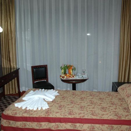 Kecik Hotel Истанбул Екстериор снимка