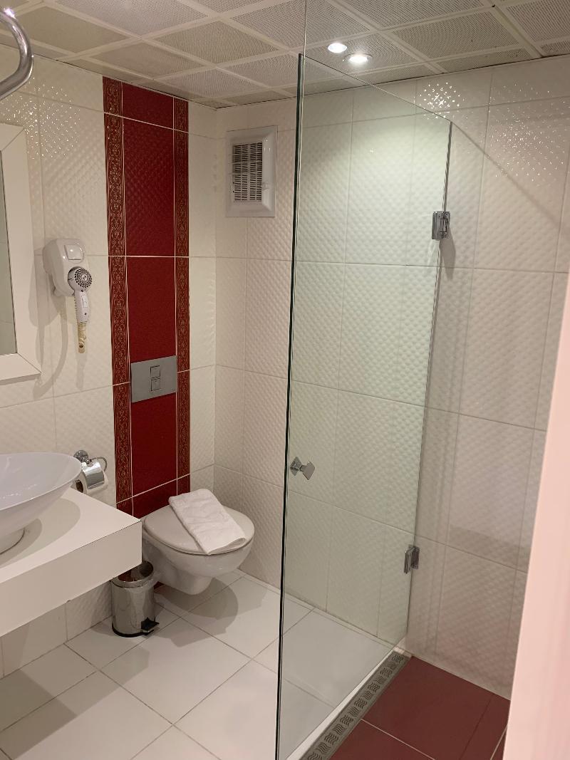 Kecik Hotel Истанбул Екстериор снимка